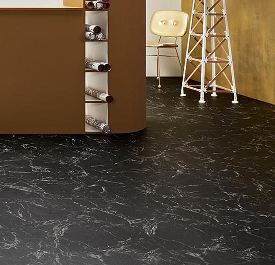 Allura Dryback Material siyah mermer desenli pvc vinil LVT zemin kaplama 63455DR7-63455DR5 black marble (100x100cm)1