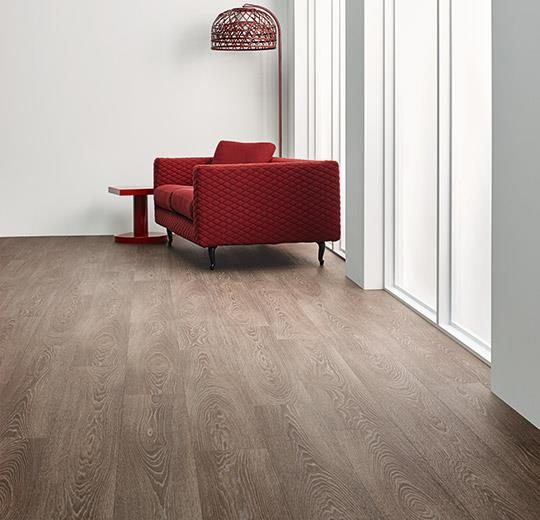 Allura Dryback Wood Ahşap desenlli LVT zemin kaplama 63410DR7-63410DR5 hazelnut timber (120x20cm)1
