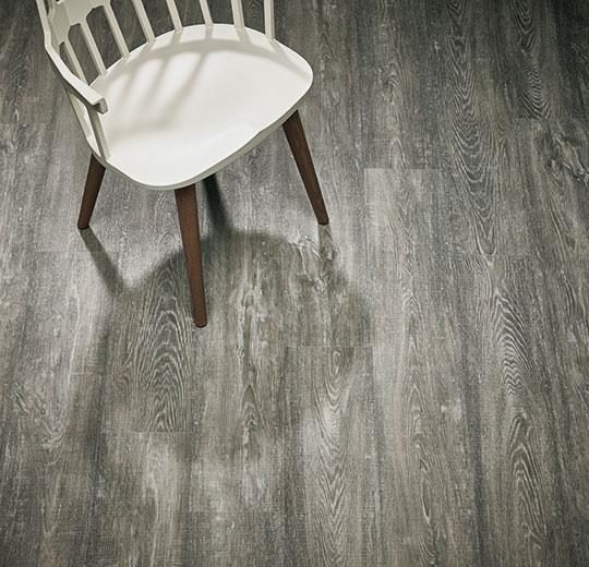 Allura Flex Wood kereste ahşap desenli esnek vinil LVT zemin kaplama 60152FL1-60152FL5 grey raw timber1