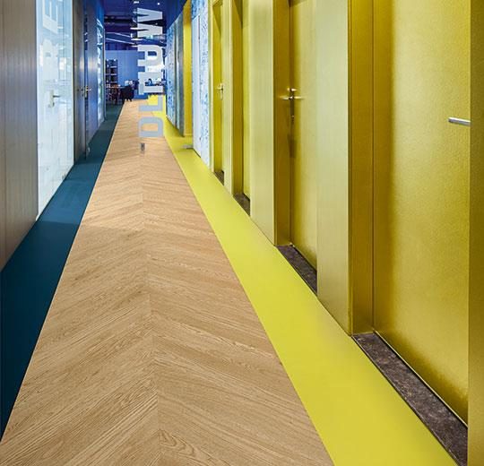 Allura Flex Wood meşe ahşap desenli esnek vinil LVT zemin kaplama 60055FL1-60055FL5 waxed oak1